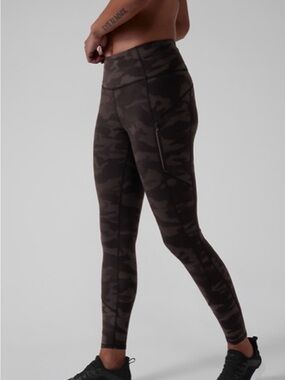 Athleta rainier reflective tight size M